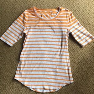 Banana Republic half sleeve tee